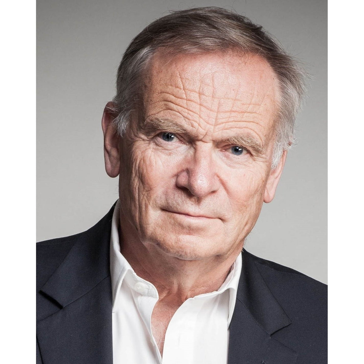 Mightier than the Sword (The Clifton Chronicles, 5) by Jeffrey Archer